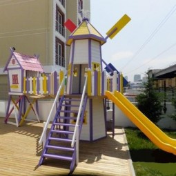 Renkli İki Kuleli Oyun Parkı