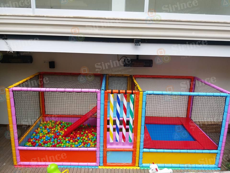 04 KAYDIRAKLI TOP HAVUZLU TRAMBOLİN